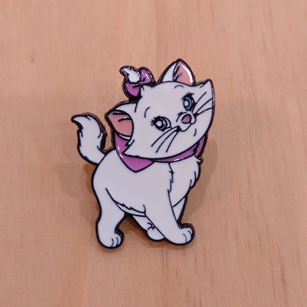 🆕 Disney The Aristocats Marie Cat Enamel Pin Brooch
